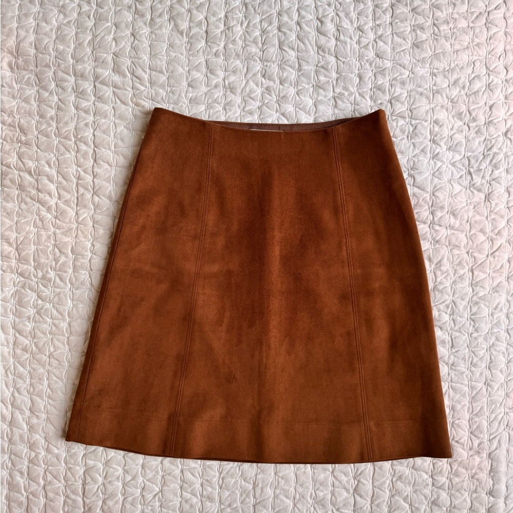 Aritzia Babaton Hopper Faux Suede Rich Brown Mini Skirt - Picture 2 of 5